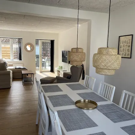 3 Vaerelses I * Гиве